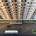 Simply And Homey 2Br At Signature Park Grande Apartment By Travelio